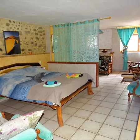 Mas Du Canigou Bed & Breakfast Los Masos